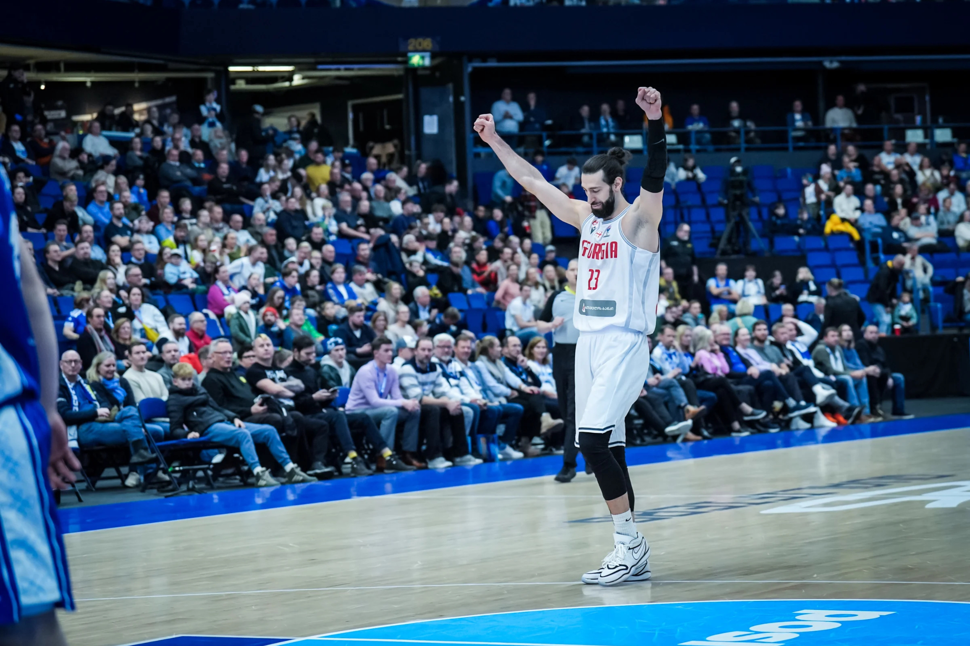 球迷们纷纷 球迷们纷纷